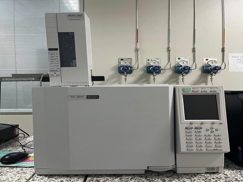 Cromatógrafo Gasoso acoplado ao detector de ionização de Chamas (GC/FID)